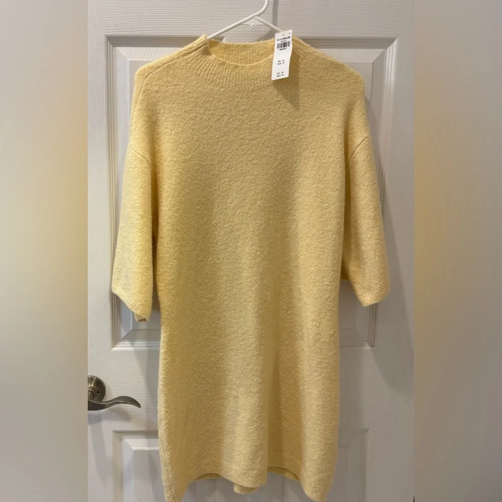 Abercrombie & Fitch Light Yellow Sweater Dress - Picture 2 of 6